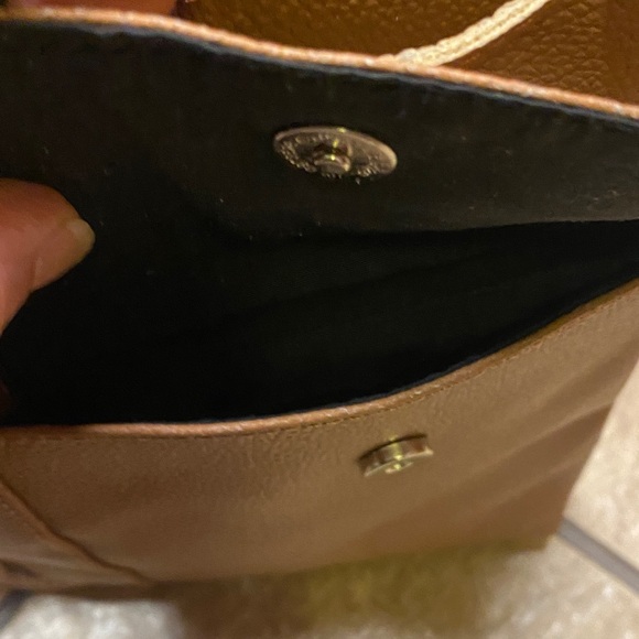 Tan Leather Messenger Bag / Crossbody - Picture 6 of 11